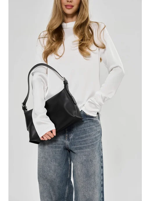 Сумка на плечо из натуральной кожи