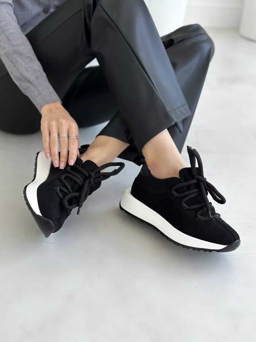 Кроссовки на платформе замшевые