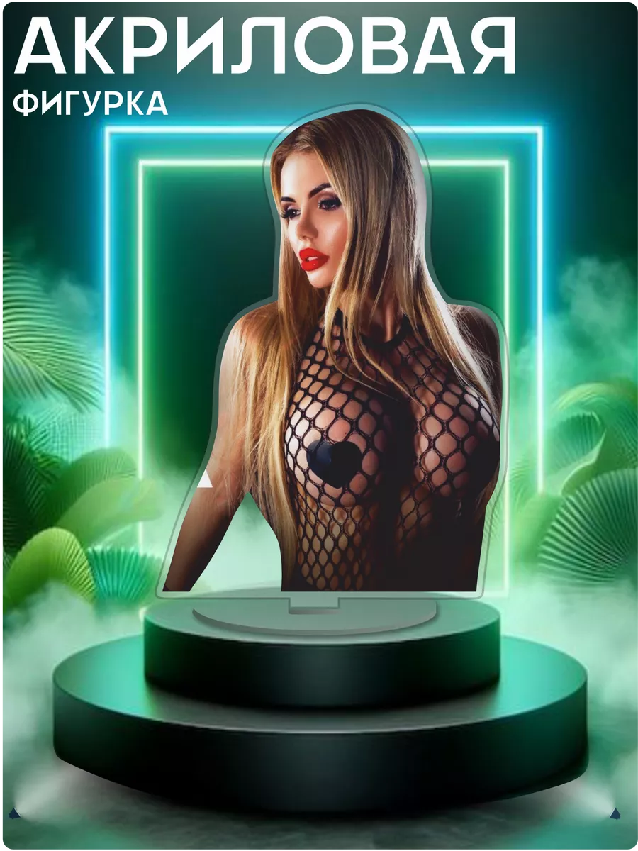 Қараусыз қалған ғимараттағы әйелді үйсіз адамдар сиқытып жатқан порно фото