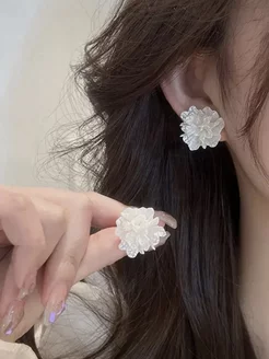 Серьги белые цветы Твой рай 246713833 купить за 271 ₽ в интернет-магазине Wildberries