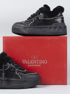 Кроссовки VALENTINO зимние кожаные на меху черные