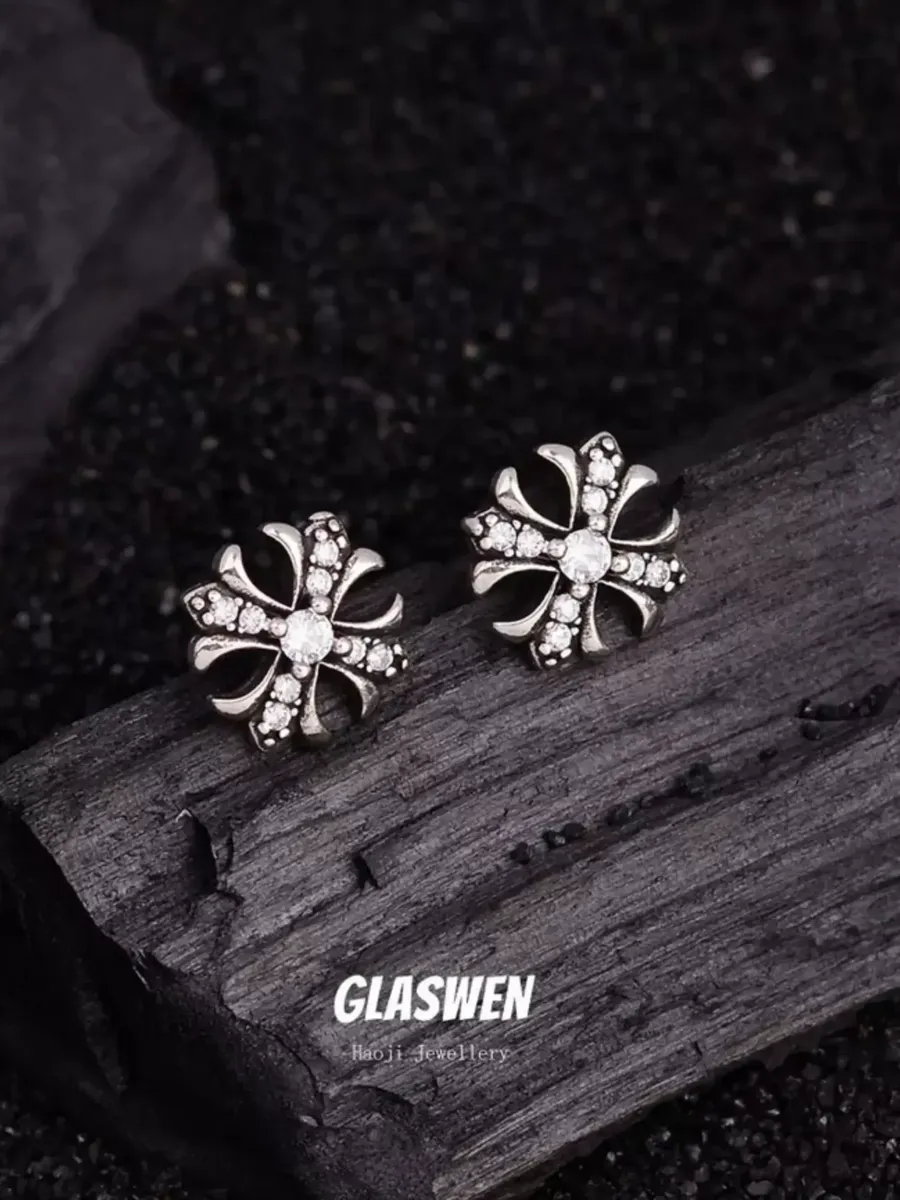 Серьги Chrome Hearts Y2K пусеты гвоздики со стразами
