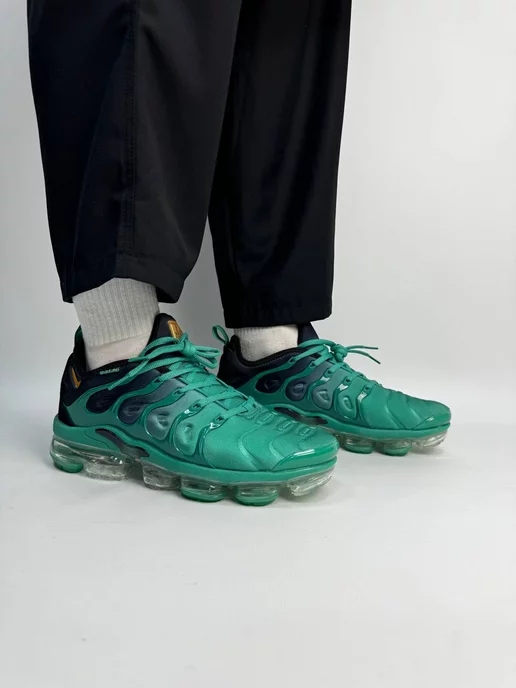 Exclusive vapormax plus on sale