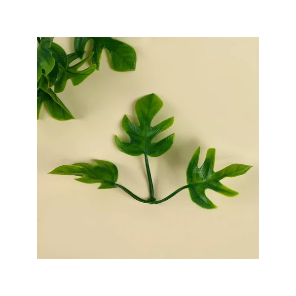 Веточка зелени, размер 1 шт. — 9 × 6 × 6 см