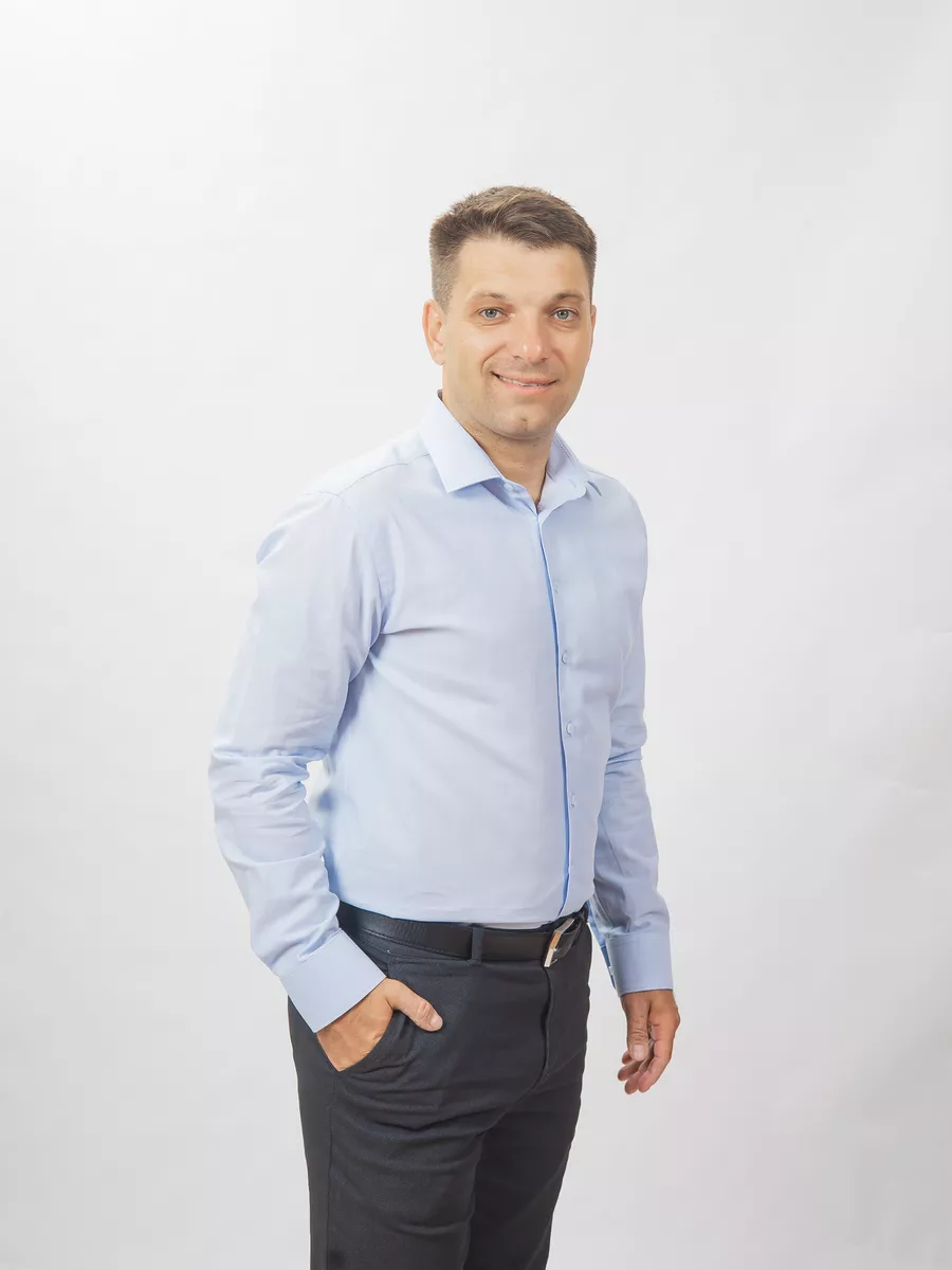 Рубашка приталенная в офис