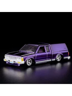 RLC Red Line Club 1986 Nissan 720 King Cab Hot Wheels 252333943