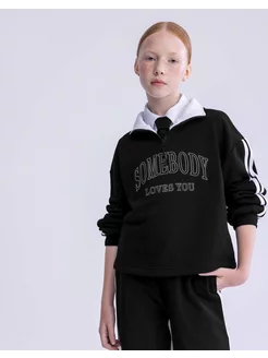 Чёрный свитшот oversize с вышивкой