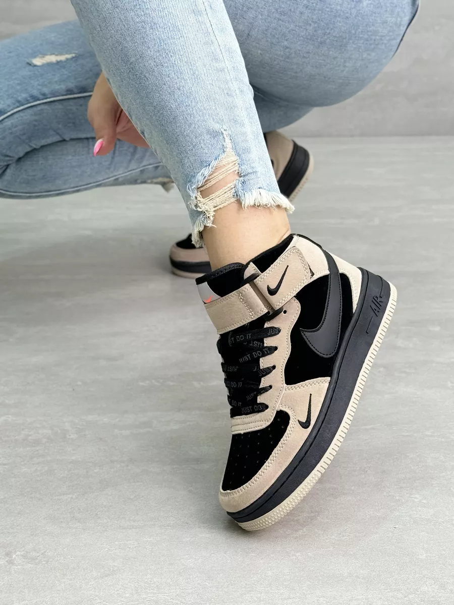 Кроссовки Nike высокие осень