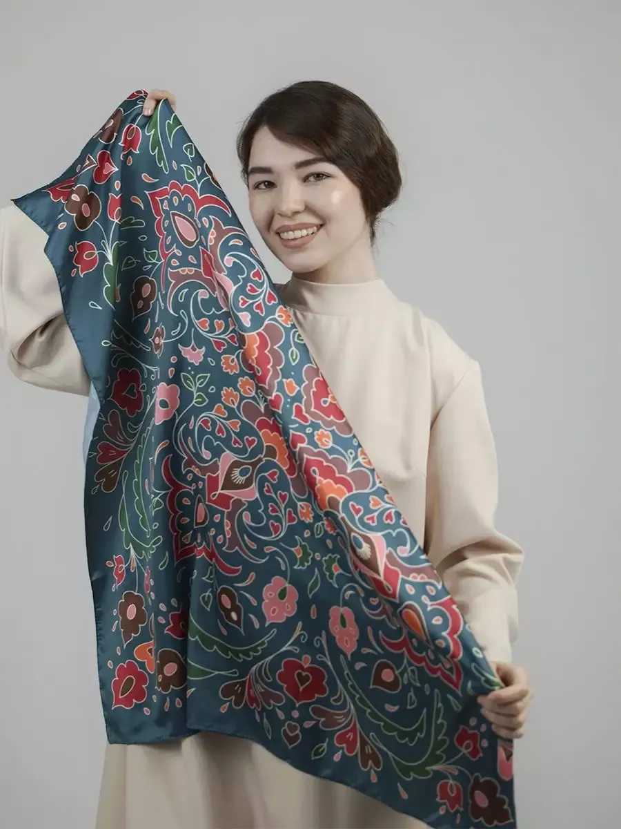 Акмаль платок. Татарский платок tatarscarf. татарка в платке. татарская шаль.