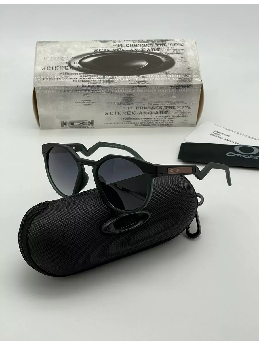 Очки солнцезащитные Oakley...