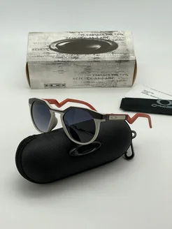 Очки солнцезащитные Oakley Oakley