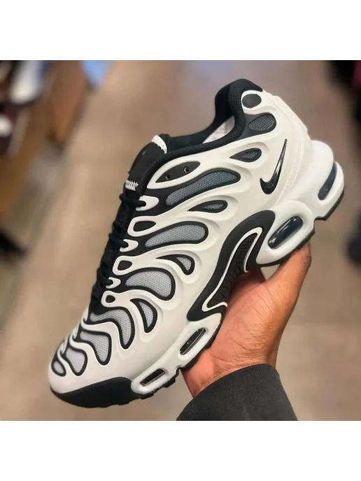 Nike tn white and black best sale